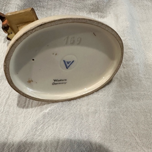 Goebel Hummel Angel Figurine, #169 “Bird Duet”- no box - Picture 6 of 9